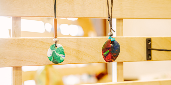 樹脂ネックレス